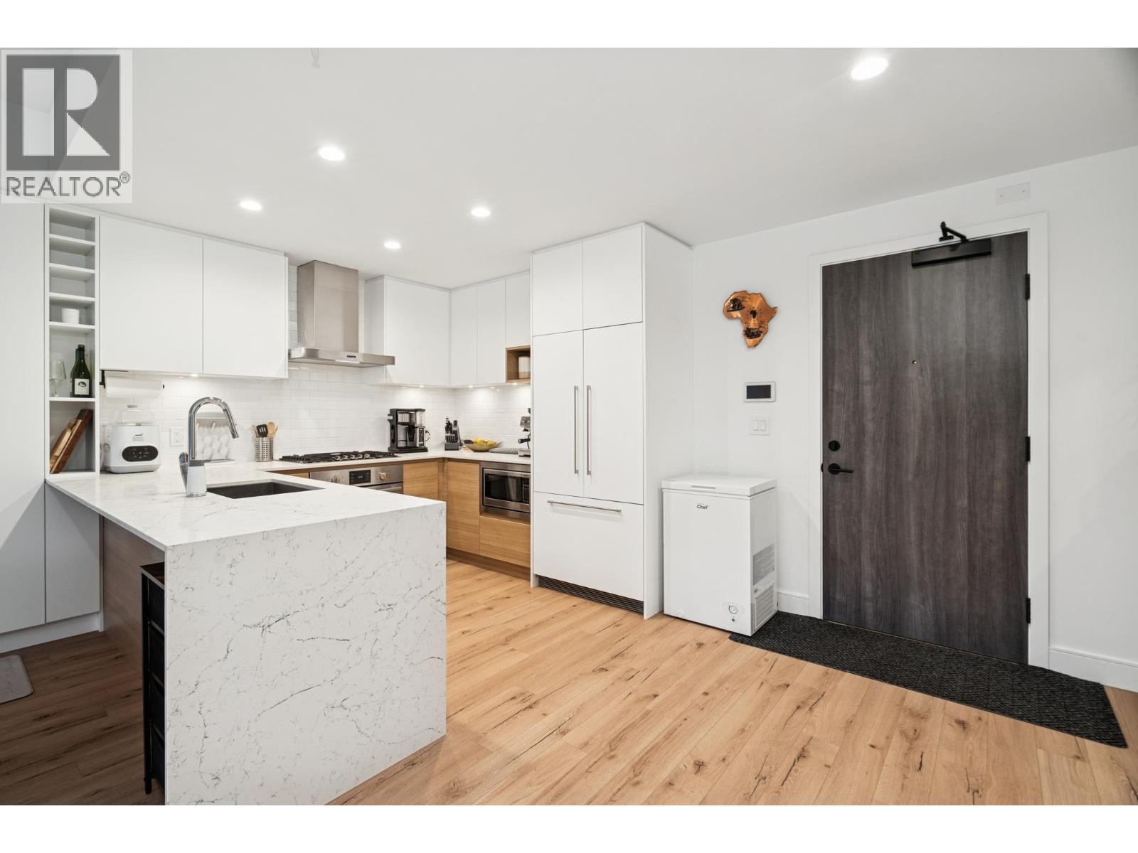 420 55 Klahanie Drive, Port Moody, British Columbia  V3H 0M9 - Photo 3 - R3100487