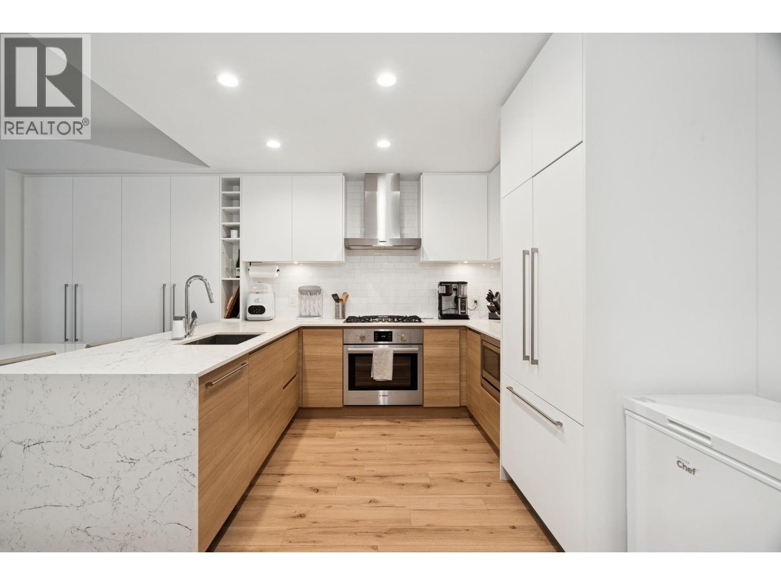 420 55 KLAHANIE DRIVE, Port Moody, British Columbia