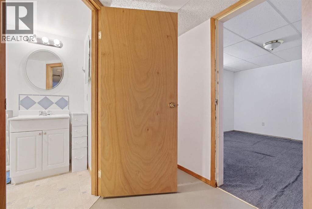 5044 Norris Road Nw, Calgary, Alberta  T2K 2P9 - Photo 28 - A2305129