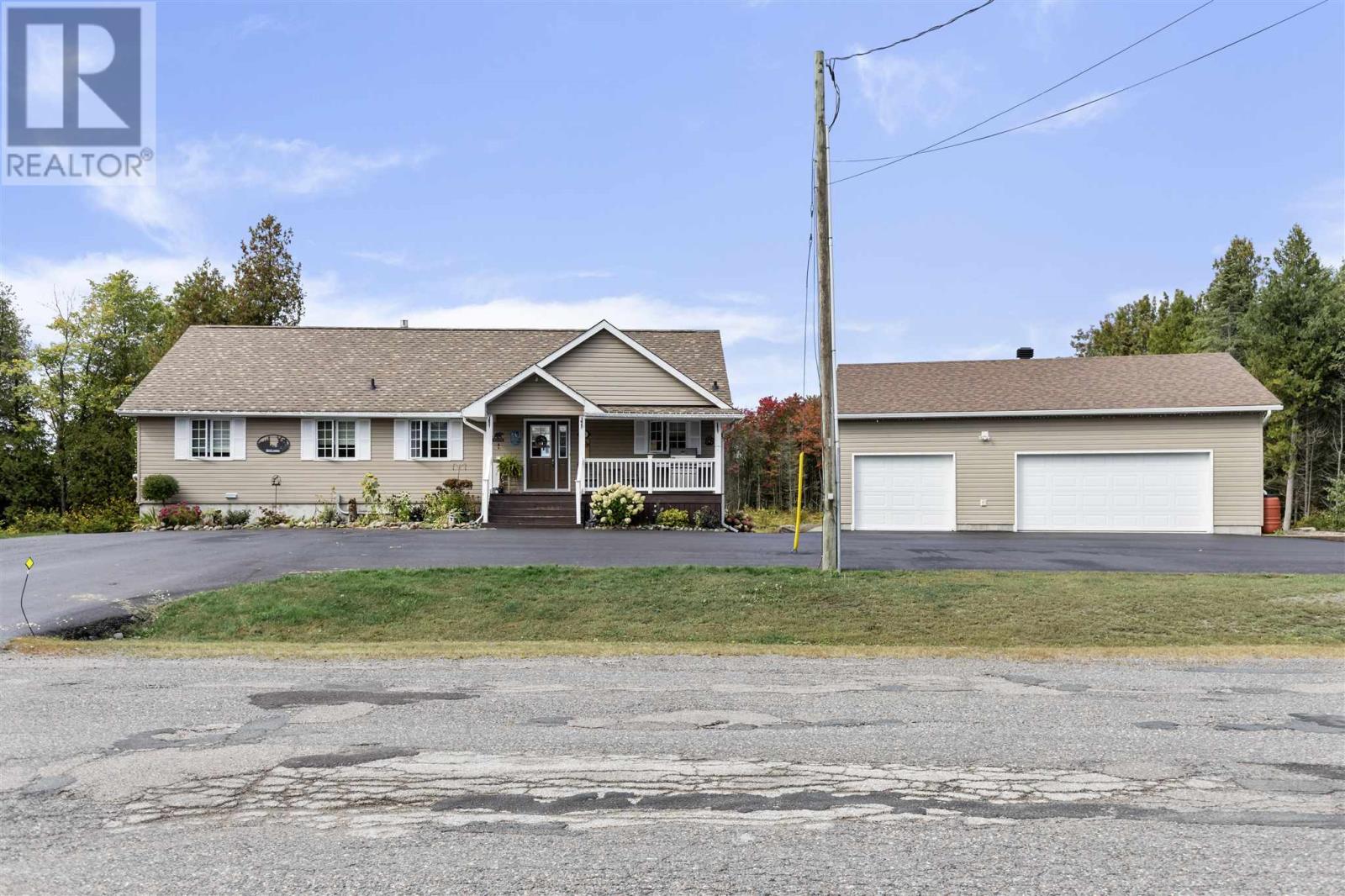 48 Lighthouse Point Dr, Thessalon, Ontario  P0R 1L0 - Photo 47 - SM260398