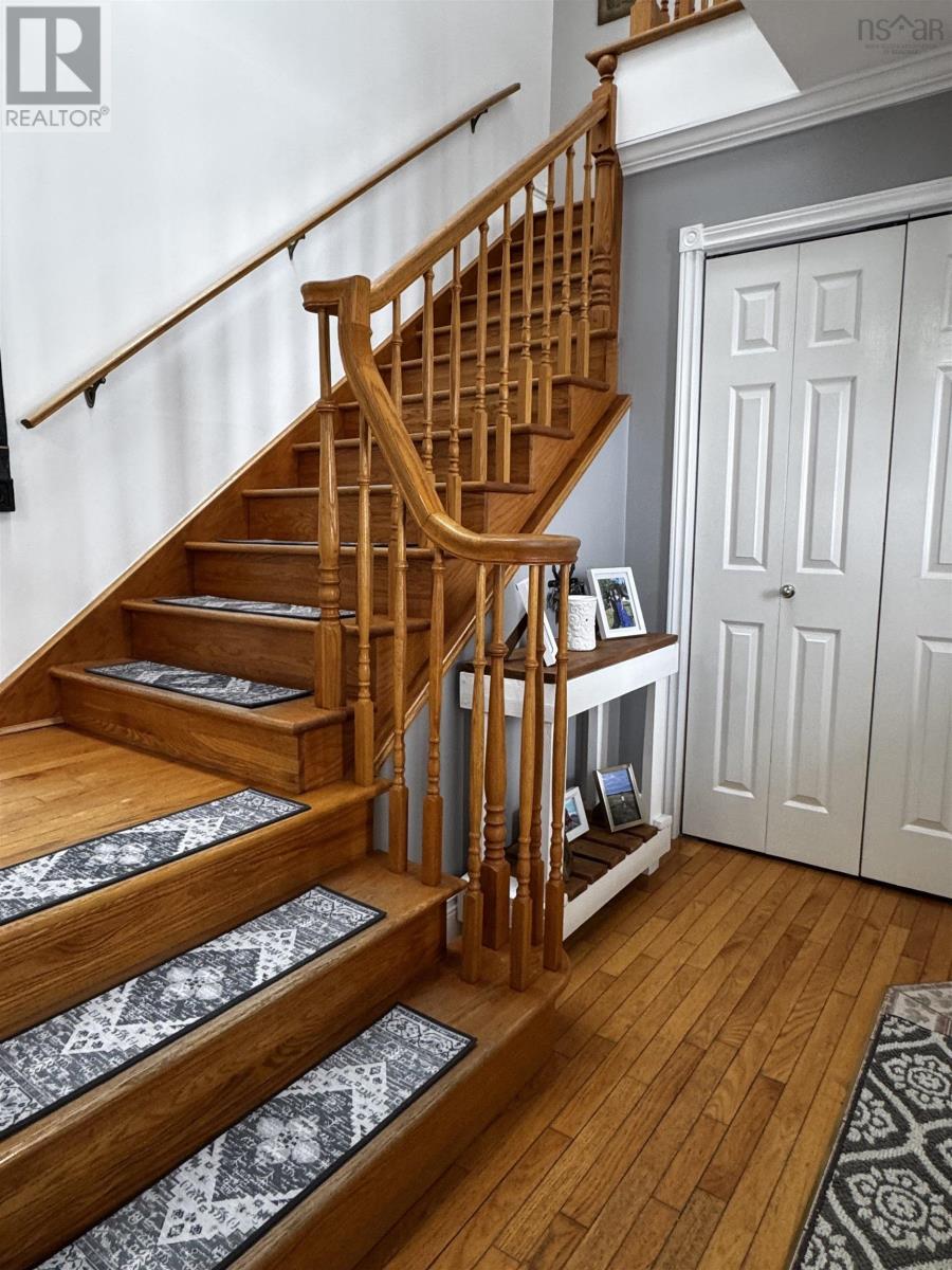 33 Turnbull Street, Dominion, Nova Scotia  B1G 1W5 - Photo 3 - 202602729