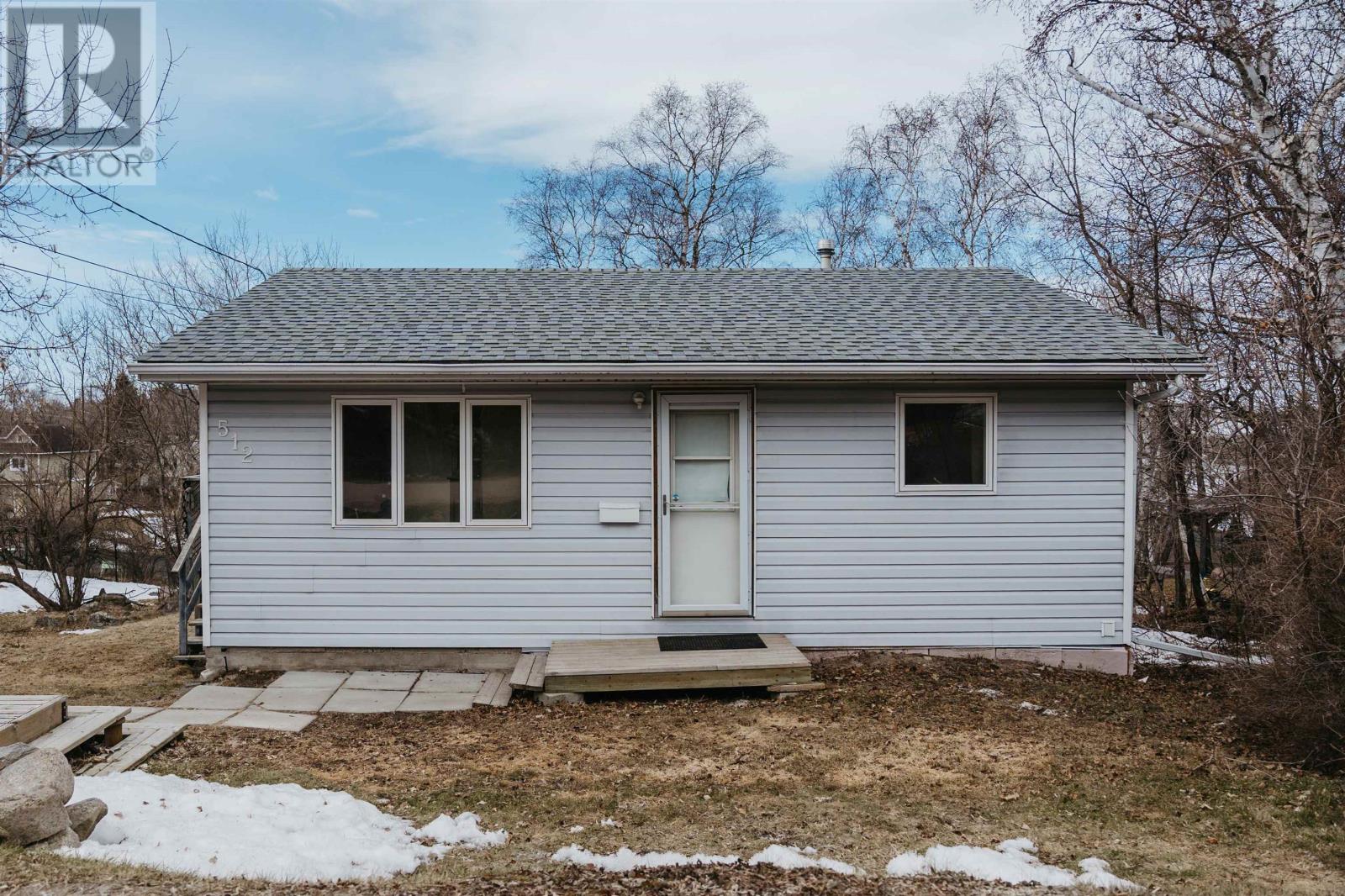 512 Portage St, Kenora, Ontario  P0X 1C0 - Photo 2 - TB2600768
