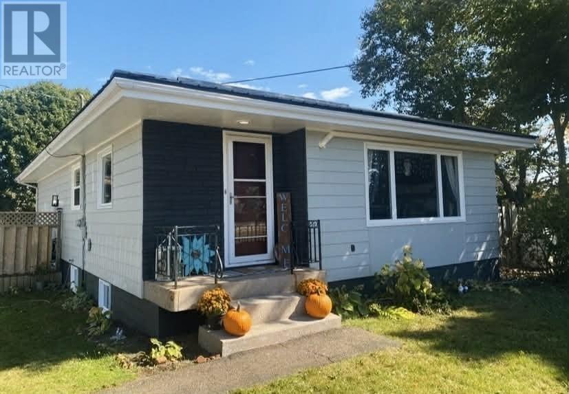 68 Meadowbank Road, Cornwall, Prince Edward Island  C0A 1H0 - Photo 2 - 202600889