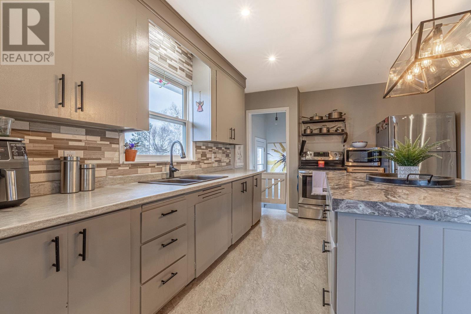 68 Meadowbank Road, Cornwall, Prince Edward Island  C0A 1H0 - Photo 14 - 202600889