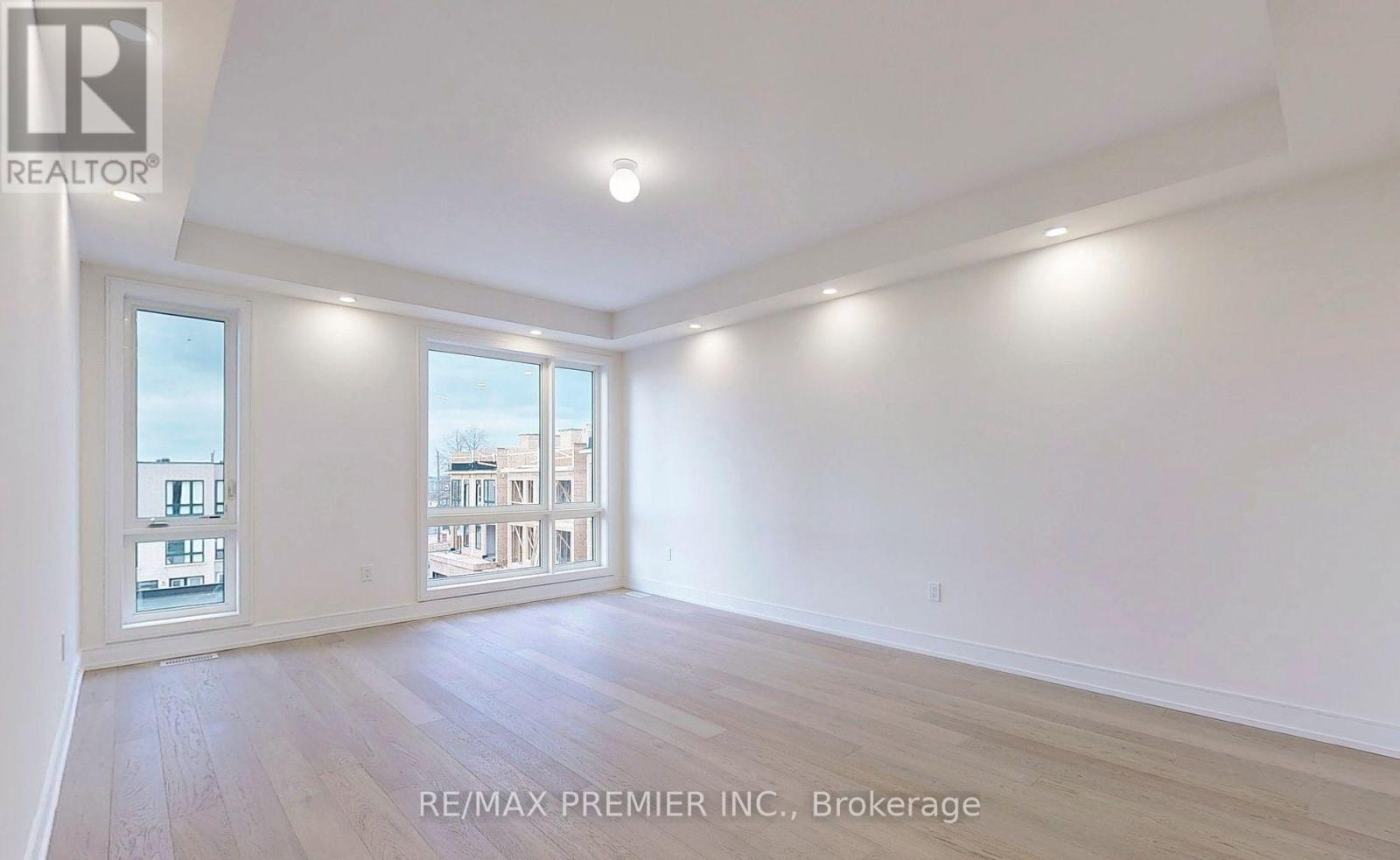 208 Mcroberts Avenue, Toronto, Ontario  M6E 4P5 - Photo 30 - W13044976