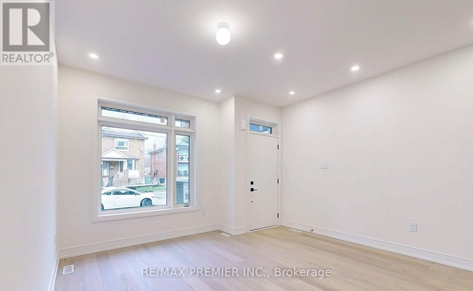 208 Mcroberts Avenue, Toronto, Ontario  M6E 4P5 - Photo 3 - W13044976