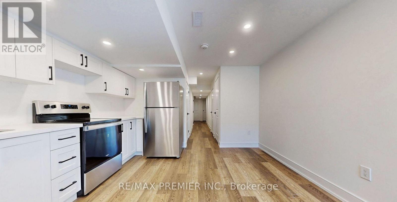 Lower - 208 Mcroberts Avenue W, Toronto, Ontario  M6E 4P5 - Photo 8 - W13044448