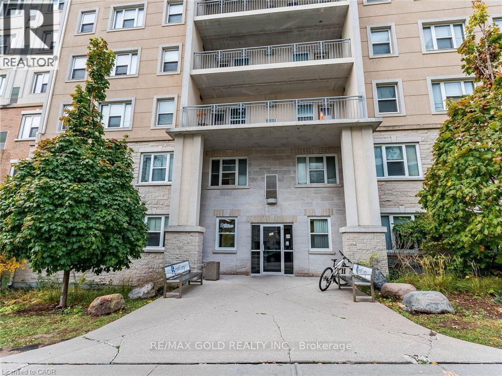 402 - 251 Lester Street, Waterloo, Ontario  N2L 3W6 - Photo 4 - X12790306