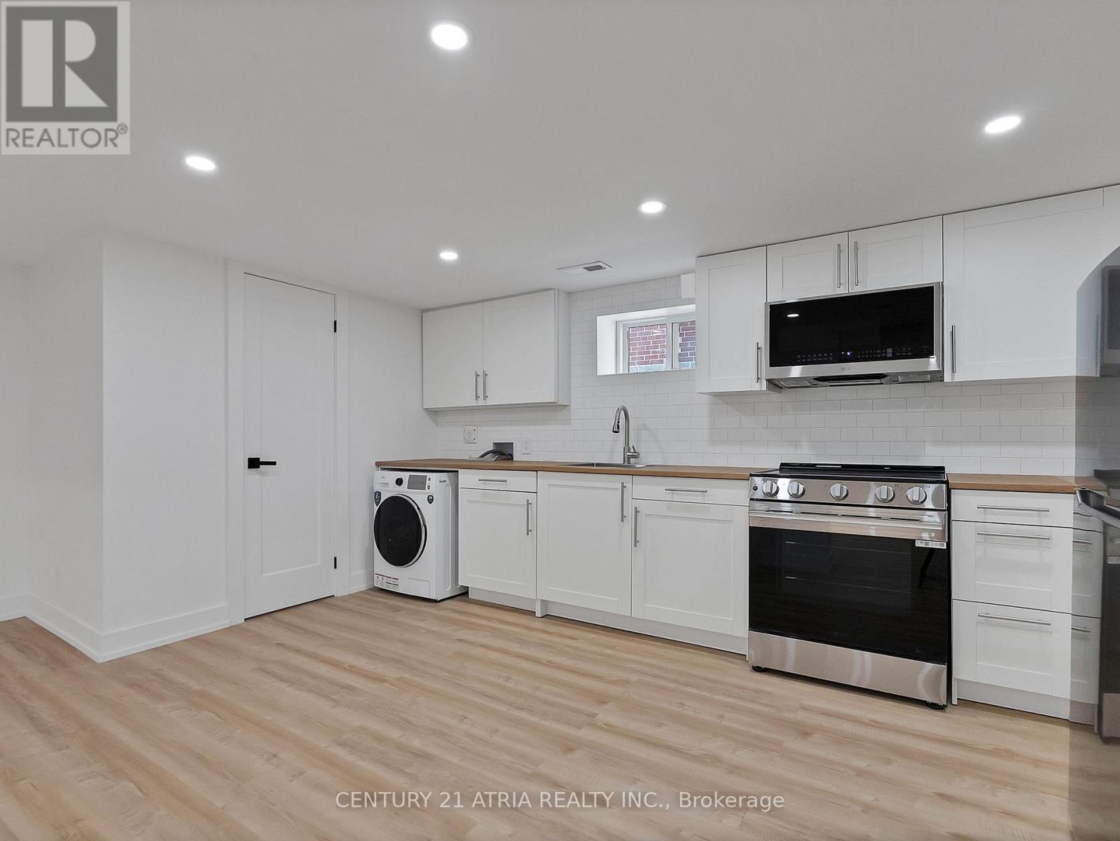 10 Dunrobin Drive, Toronto, Ontario  M9B 2S9 - Photo 25 - W13037212