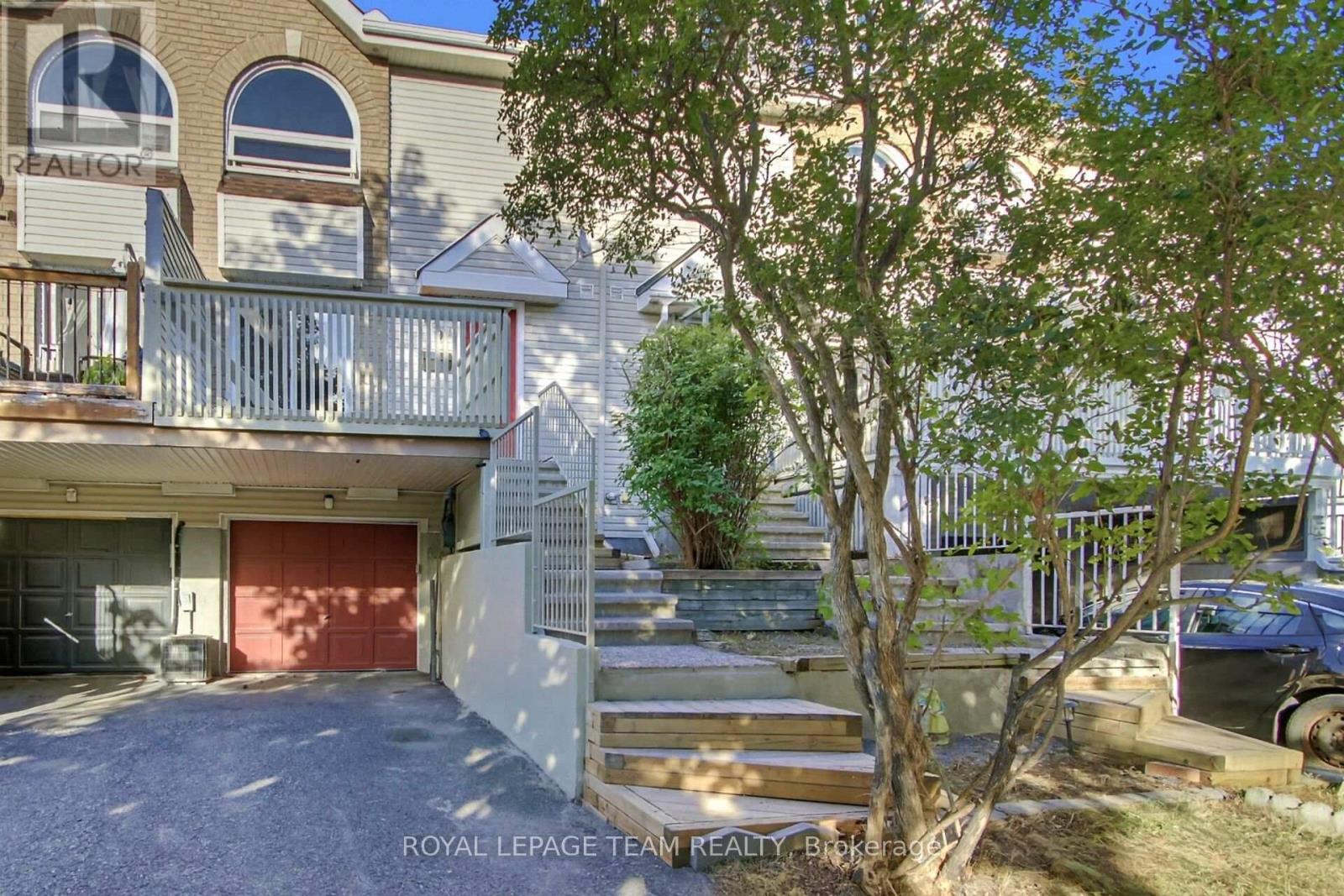 89 THORNBURY CRESCENT, Ottawa, Ontario