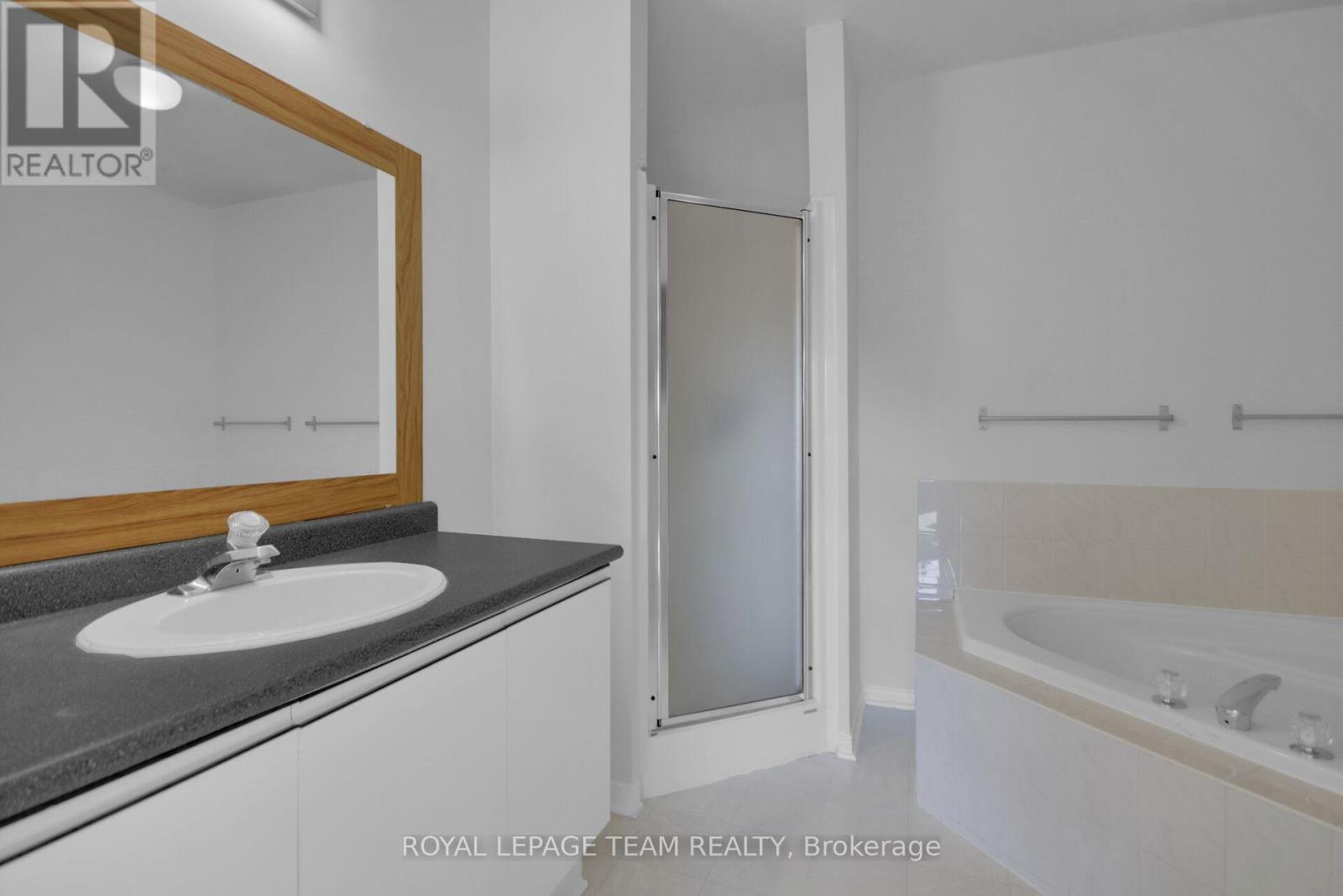 89 Thornbury Crescent, Ottawa, Ontario  K2G 6C4 - Photo 18 - X12947484