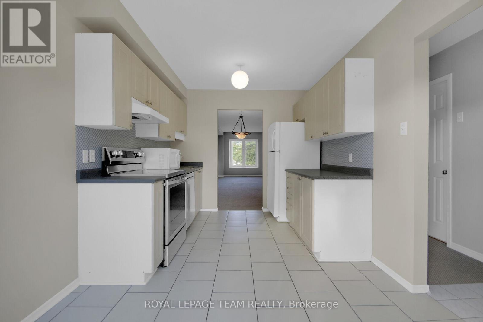 89 Thornbury Crescent, Ottawa, Ontario  K2G 6C4 - Photo 11 - X12947484