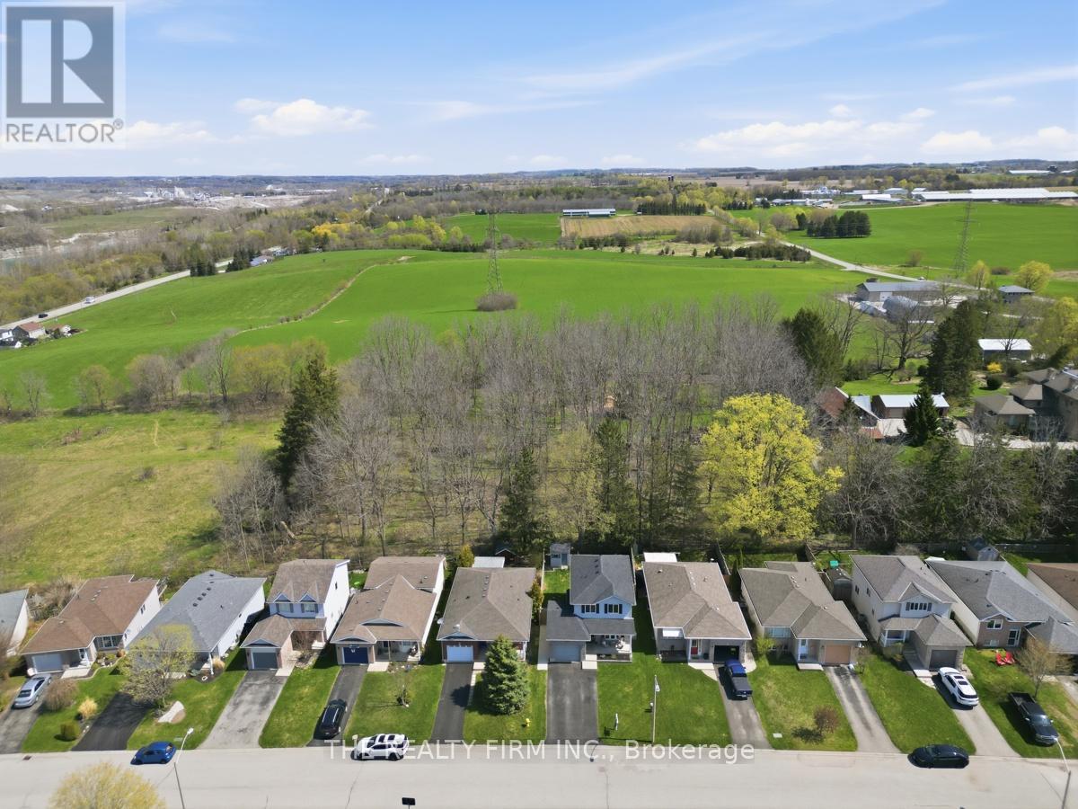 26 Rossiter Road, Ingersoll, Ontario  N5C 4C9 - Photo 3 - X13045512