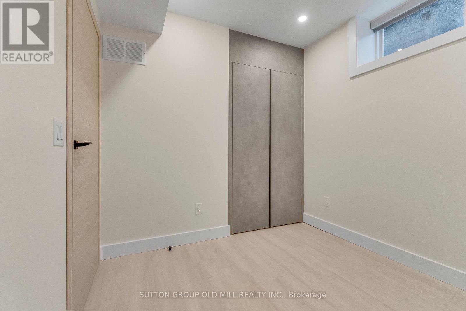 01 - 625 Harvie Avenue, Toronto, Ontario  M6E 4M4 - Photo 20 - W12701692