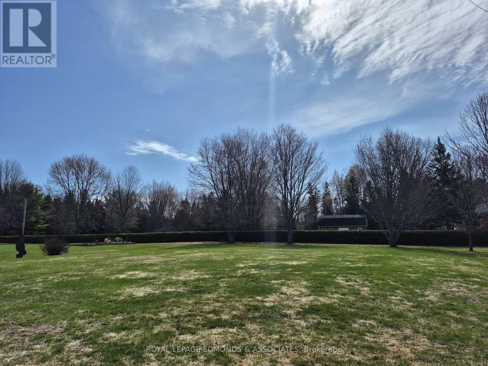 89 Rivercrest Dr. Drive, Laurentian Valley, Ontario  K8A 6W4 - Photo 5 - X12850492