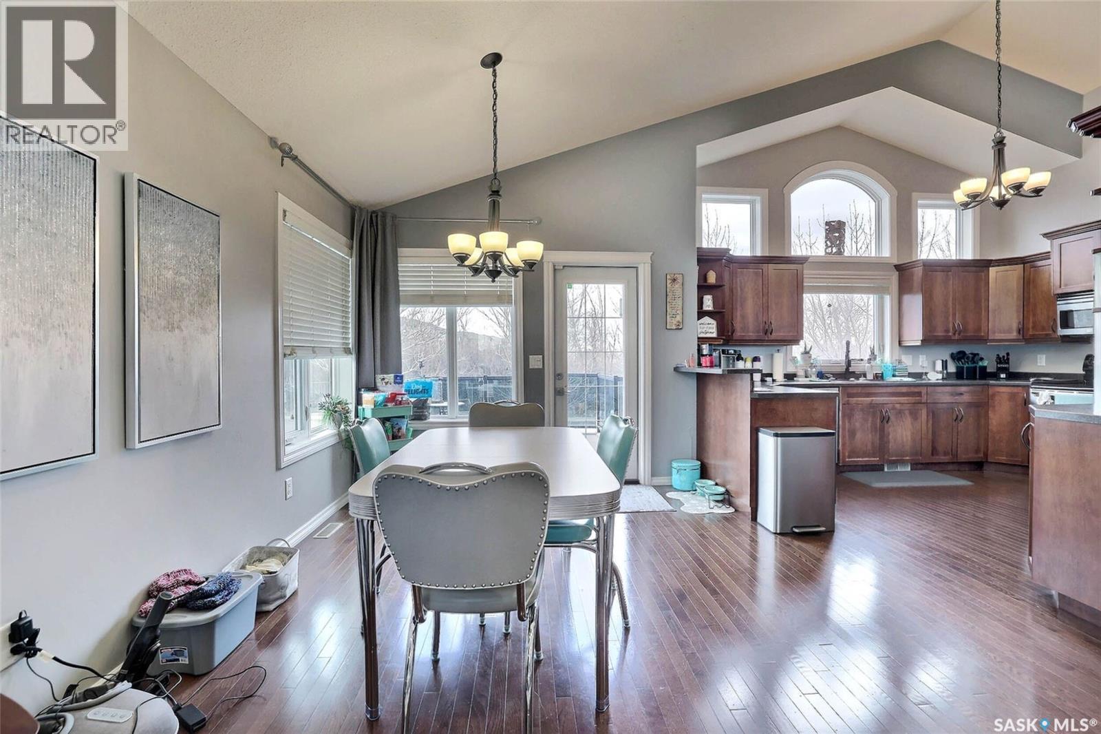 2433 Jameson Crescent, Regina, Saskatchewan  S4V 1K2 - Photo 2 - SK033912