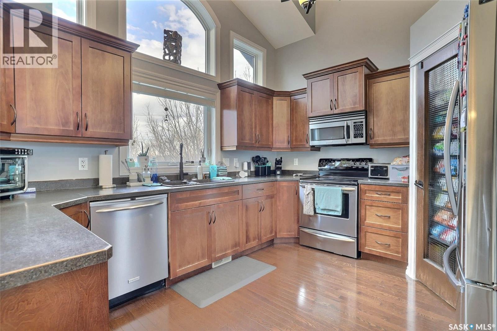 2433 Jameson Crescent, Regina, Saskatchewan  S4V 1K2 - Photo 3 - SK033912