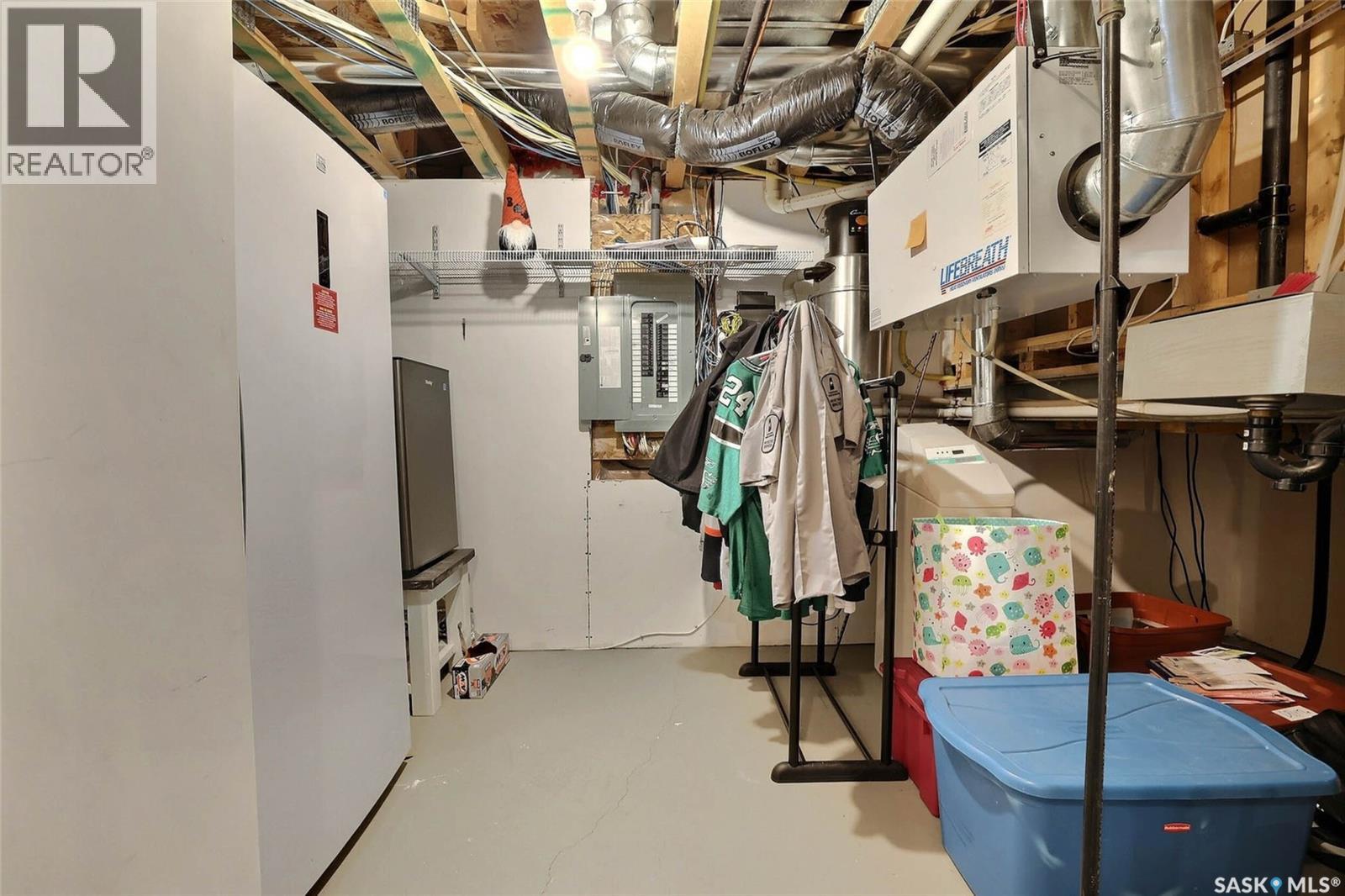 2433 Jameson Crescent, Regina, Saskatchewan  S4V 1K2 - Photo 37 - SK033912