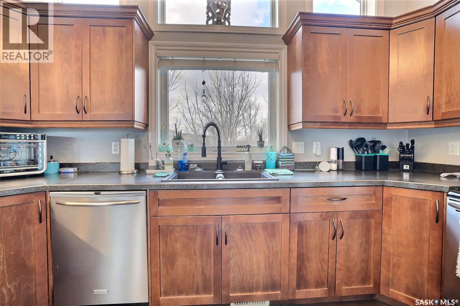 2433 Jameson Crescent, Regina, Saskatchewan  S4V 1K2 - Photo 6 - SK033912