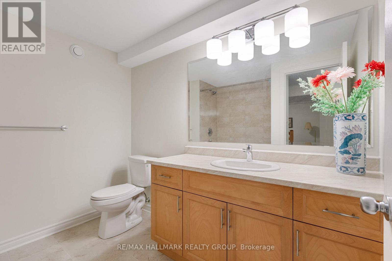 66 Kayenta Street, Ottawa, Ontario  K2S 2K7 - Photo 24 - X12722472