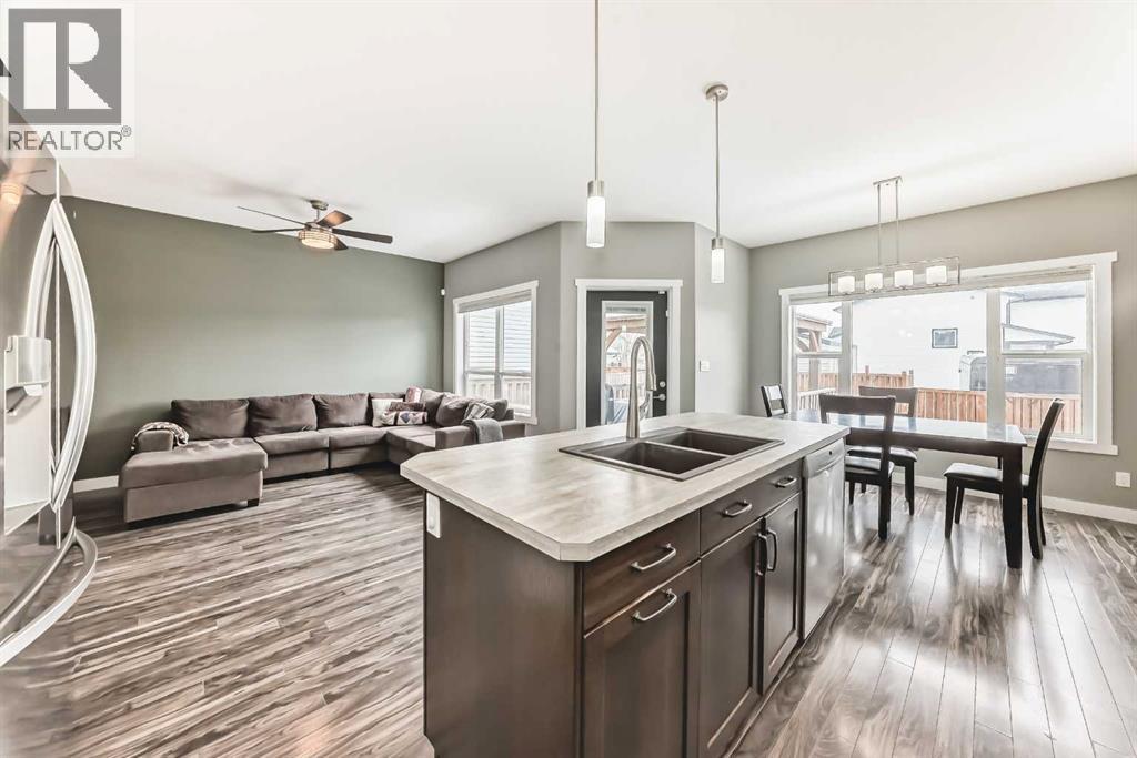 3 Hanson Green, Penhold, Alberta  T0M 1R0 - Photo 7 - A2295623