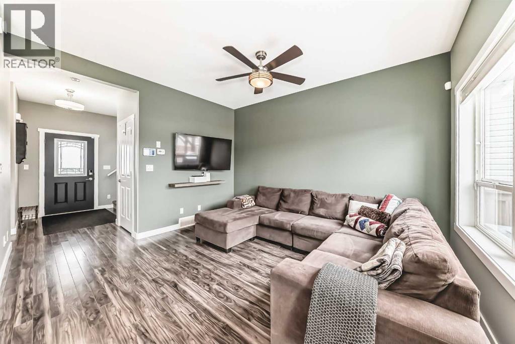 3 Hanson Green, Penhold, Alberta  T0M 1R0 - Photo 11 - A2295623