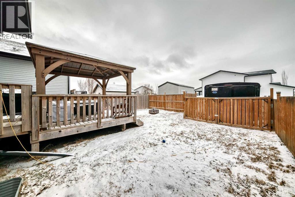 3 Hanson Green, Penhold, Alberta  T0M 1R0 - Photo 39 - A2295623