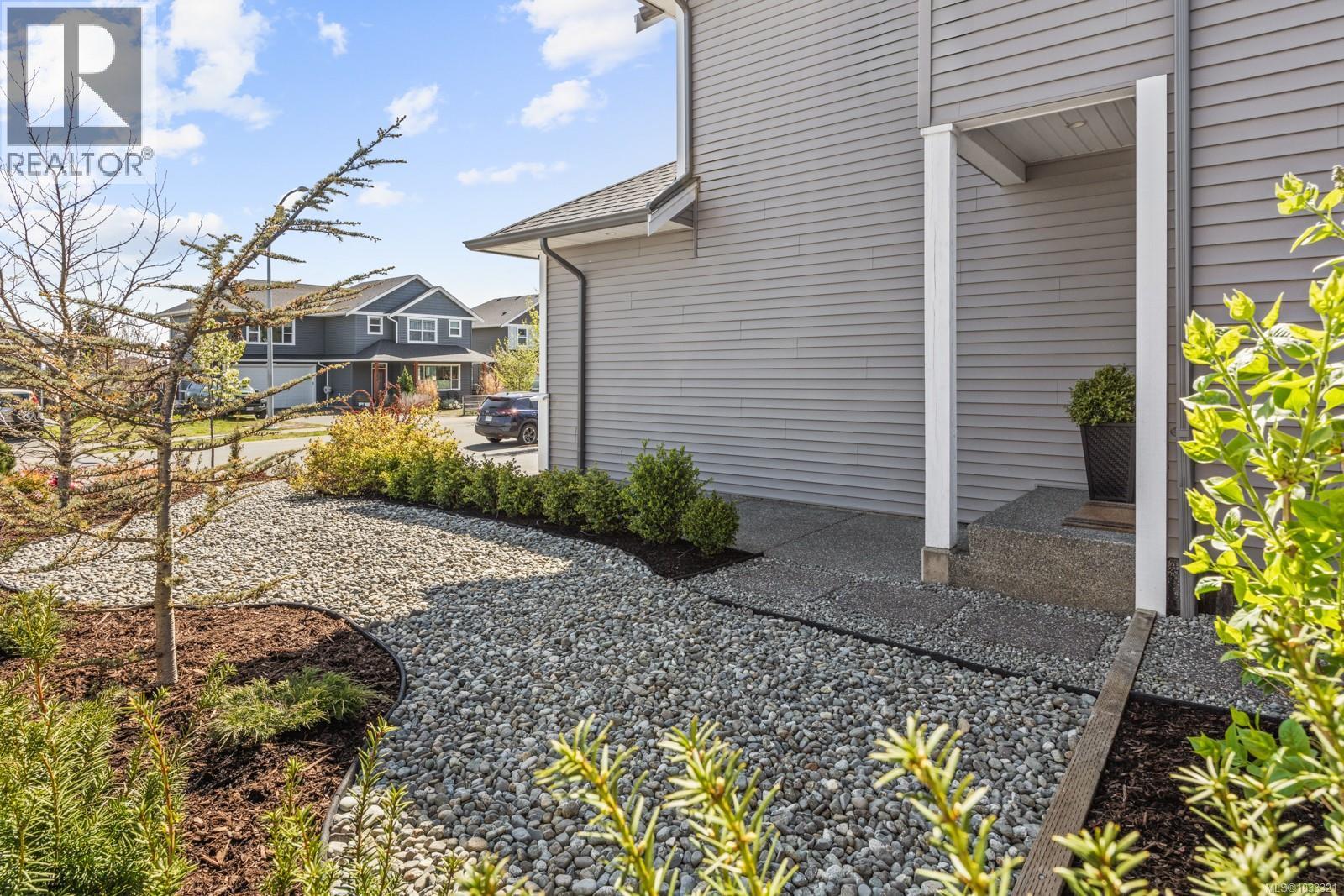 3349 Bolton St, Cumberland, British Columbia  V0R 1S0 - Photo 63 - 1033321