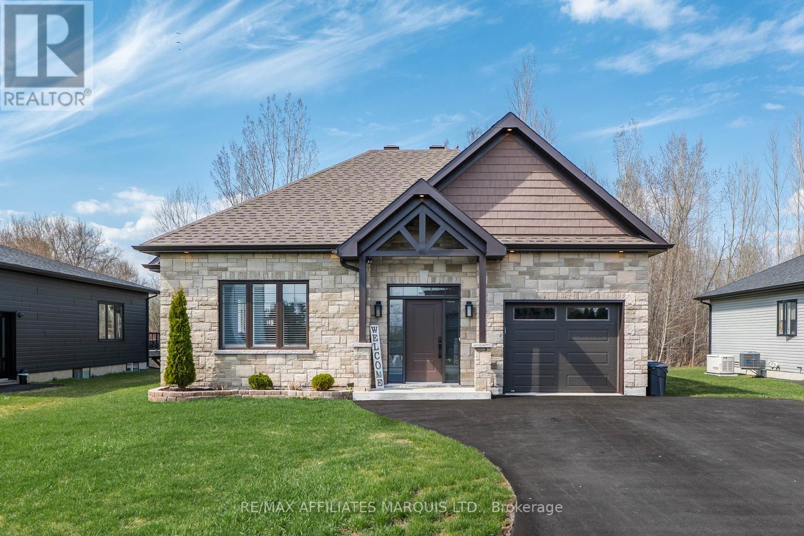 20309 Andrea Avenue, South Glengarry, Ontario  K0C 2C0 - Photo 2 - X13045556