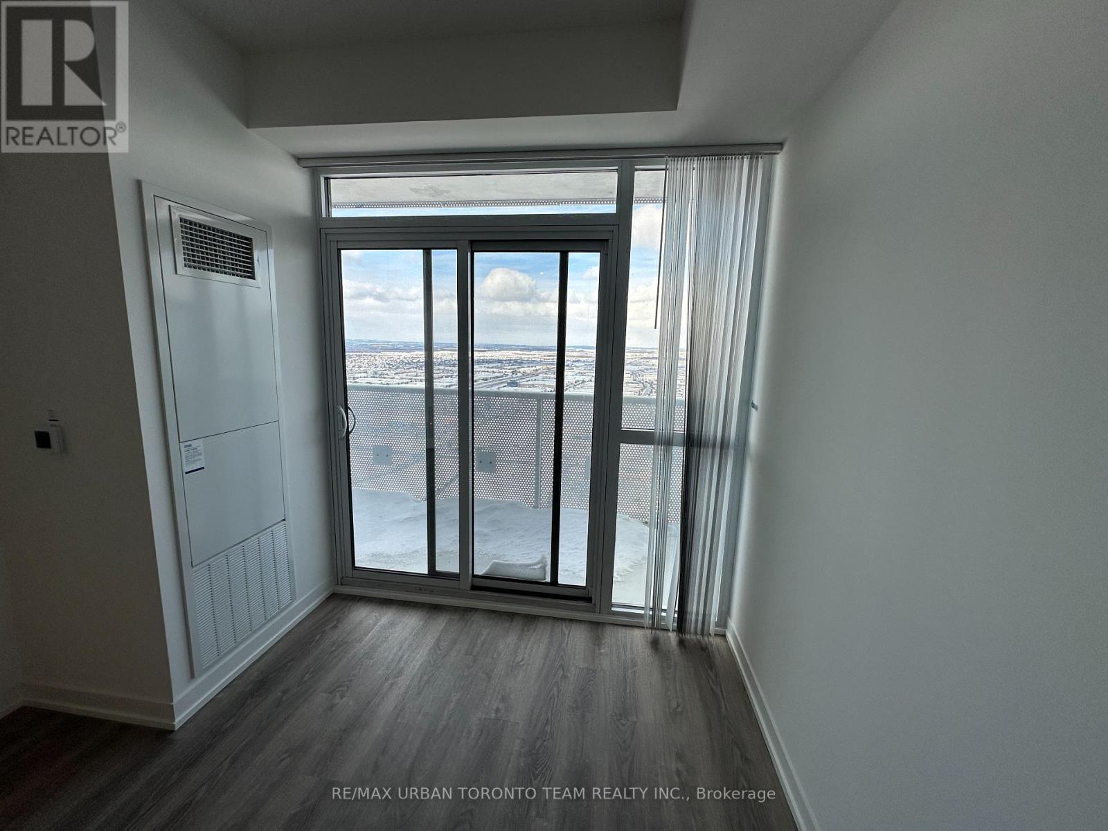 5703 - 8 Interchange Way, Vaughan, Ontario  L4K 5Z7 - Photo 7 - N13045558