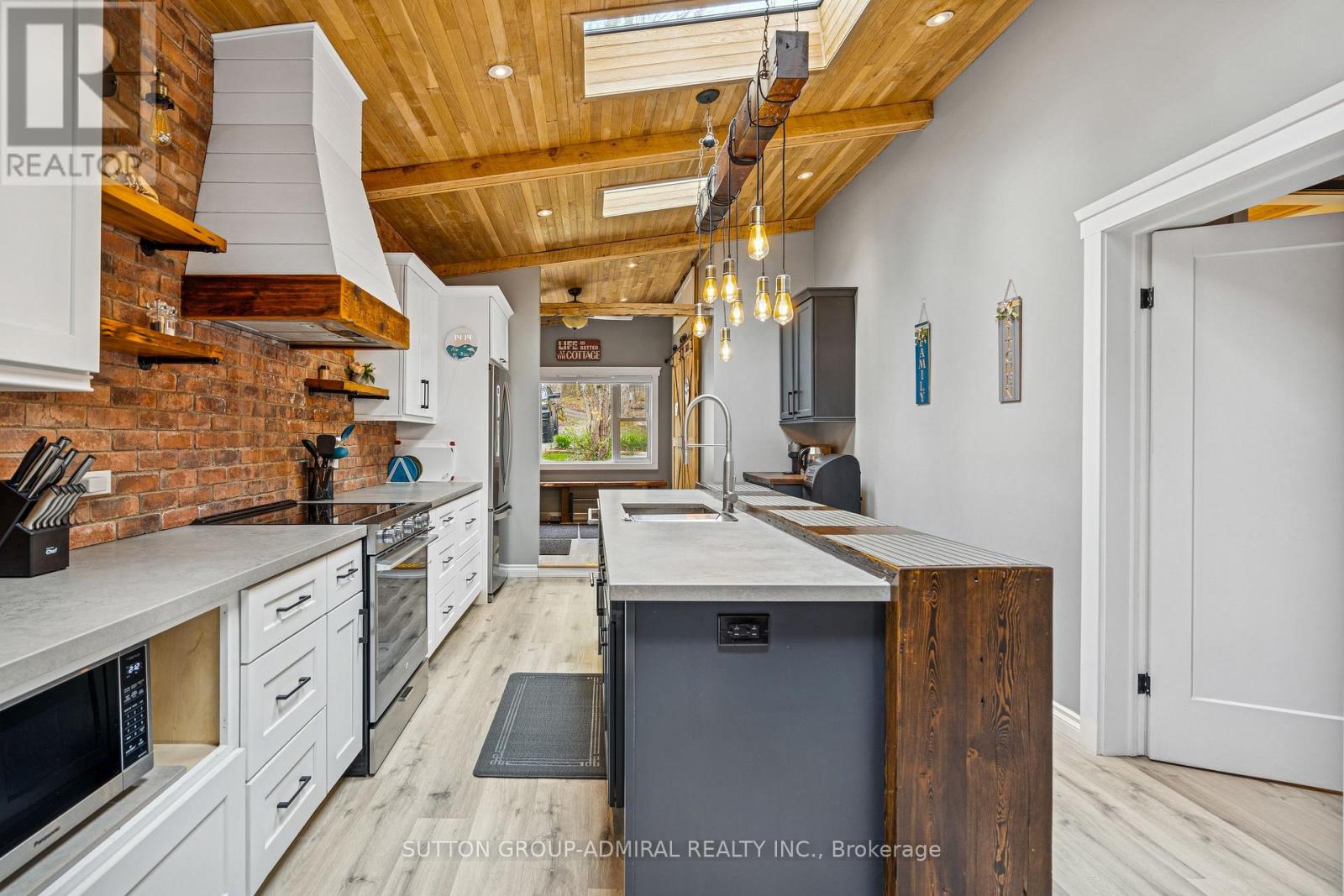 1023 Kirkpatrick Lane, Bracebridge, Ontario  P1L 1X1 - Photo 10 - X13045554