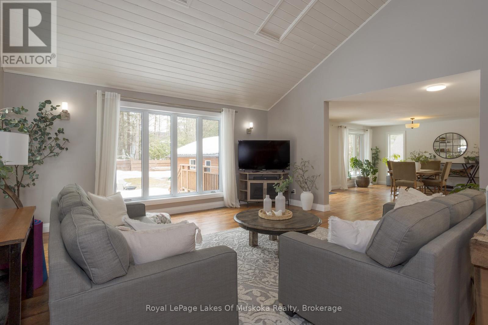 9 Daleman Drive, Bracebridge, Ontario  P1L 1A8 - Photo 11 - X12950554