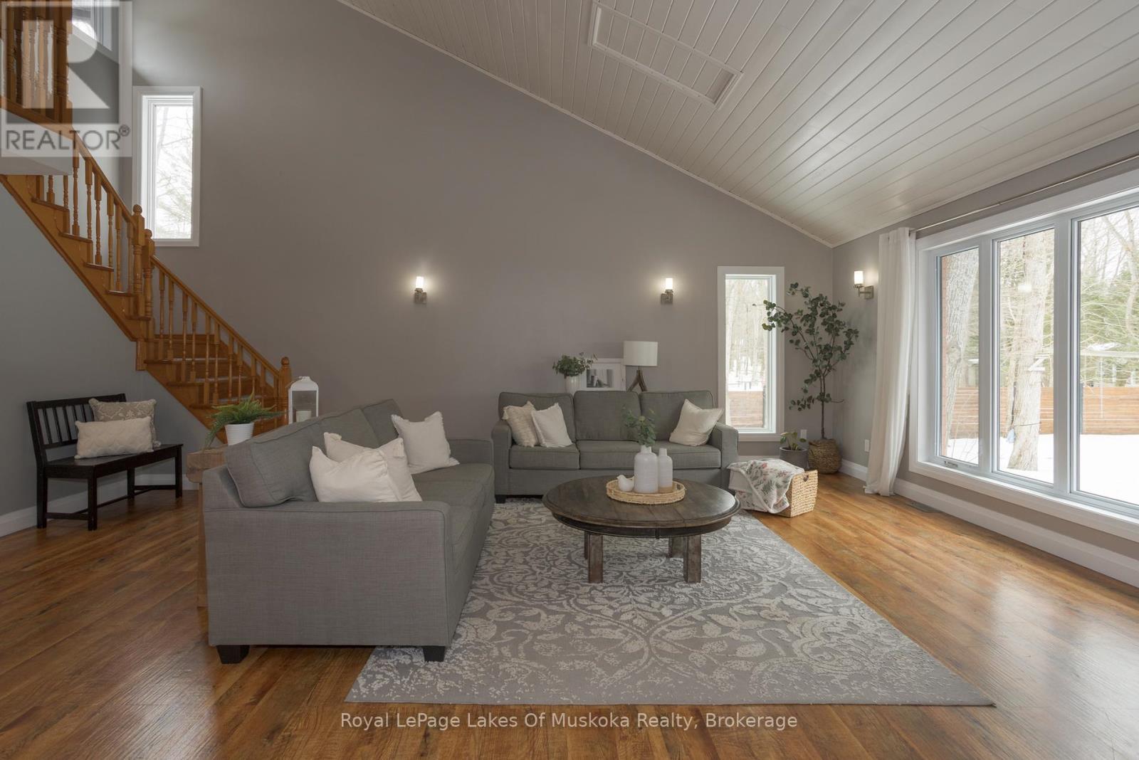 9 Daleman Drive, Bracebridge, Ontario  P1L 1A8 - Photo 9 - X12950554