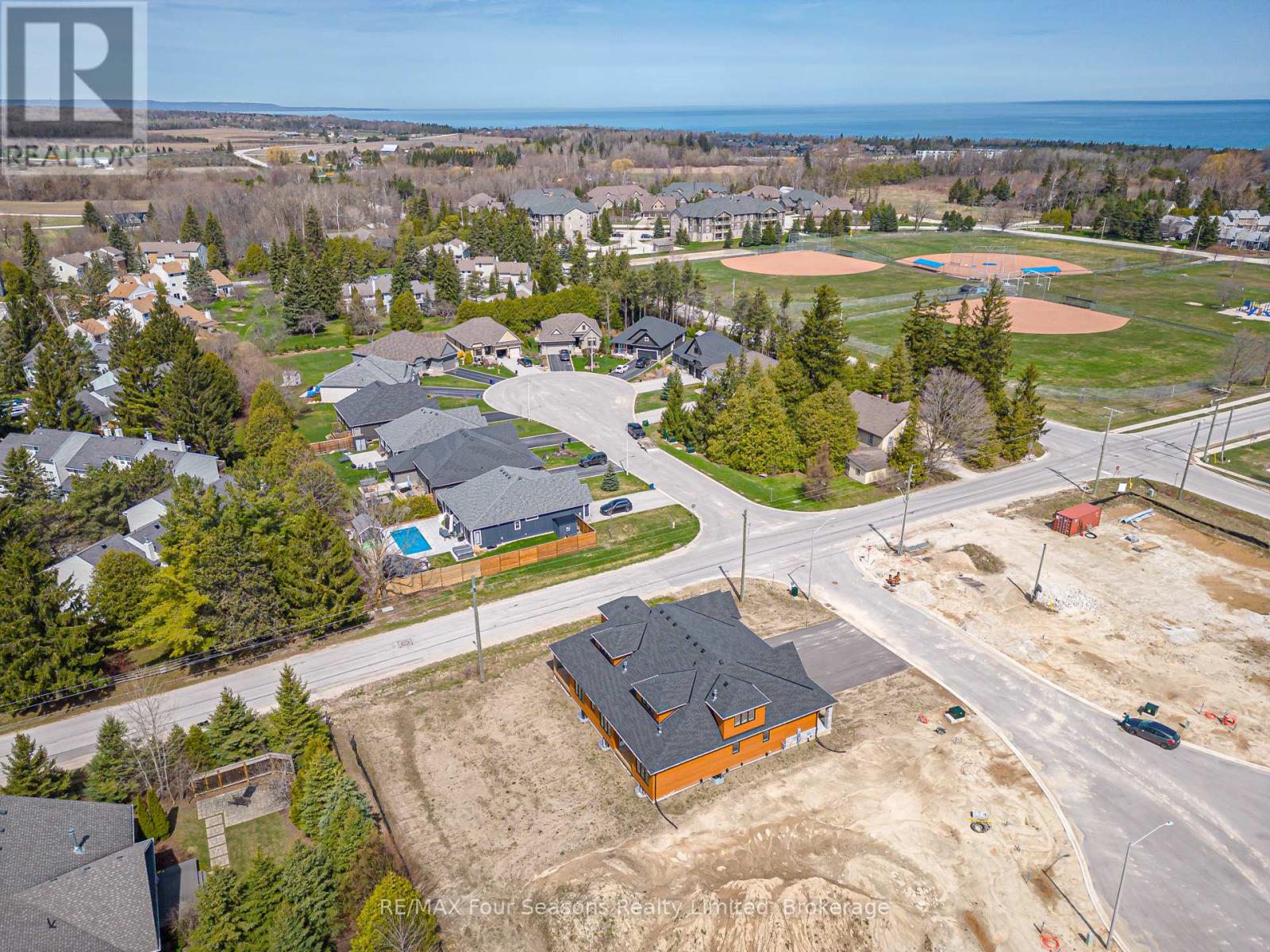 3 Boynton Court, Blue Mountains, Ontario  N0H 2P0 - Photo 37 - X12968090