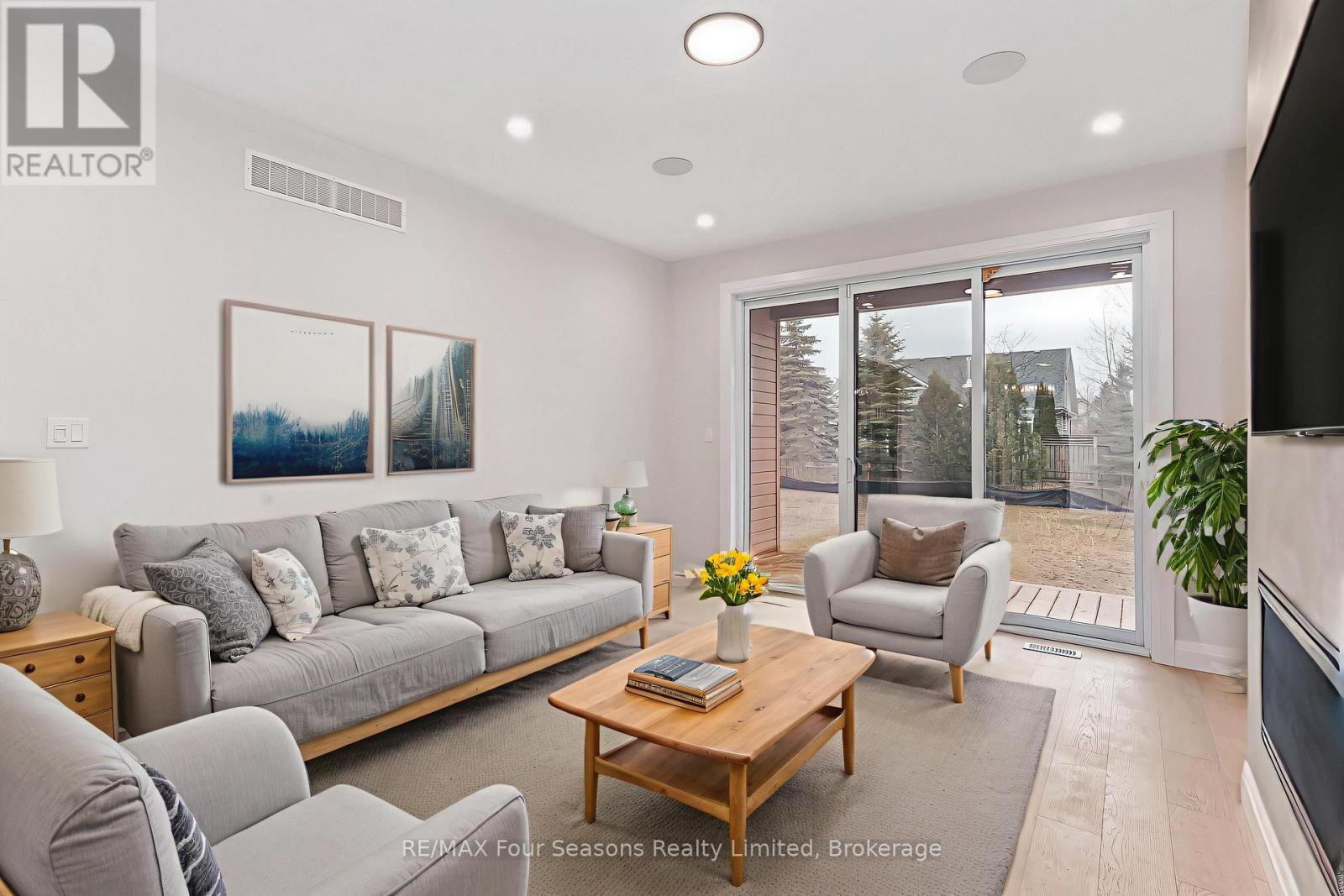 1 Boynton Court, Blue Mountains, Ontario  N0H 2P0 - Photo 11 - X12994508