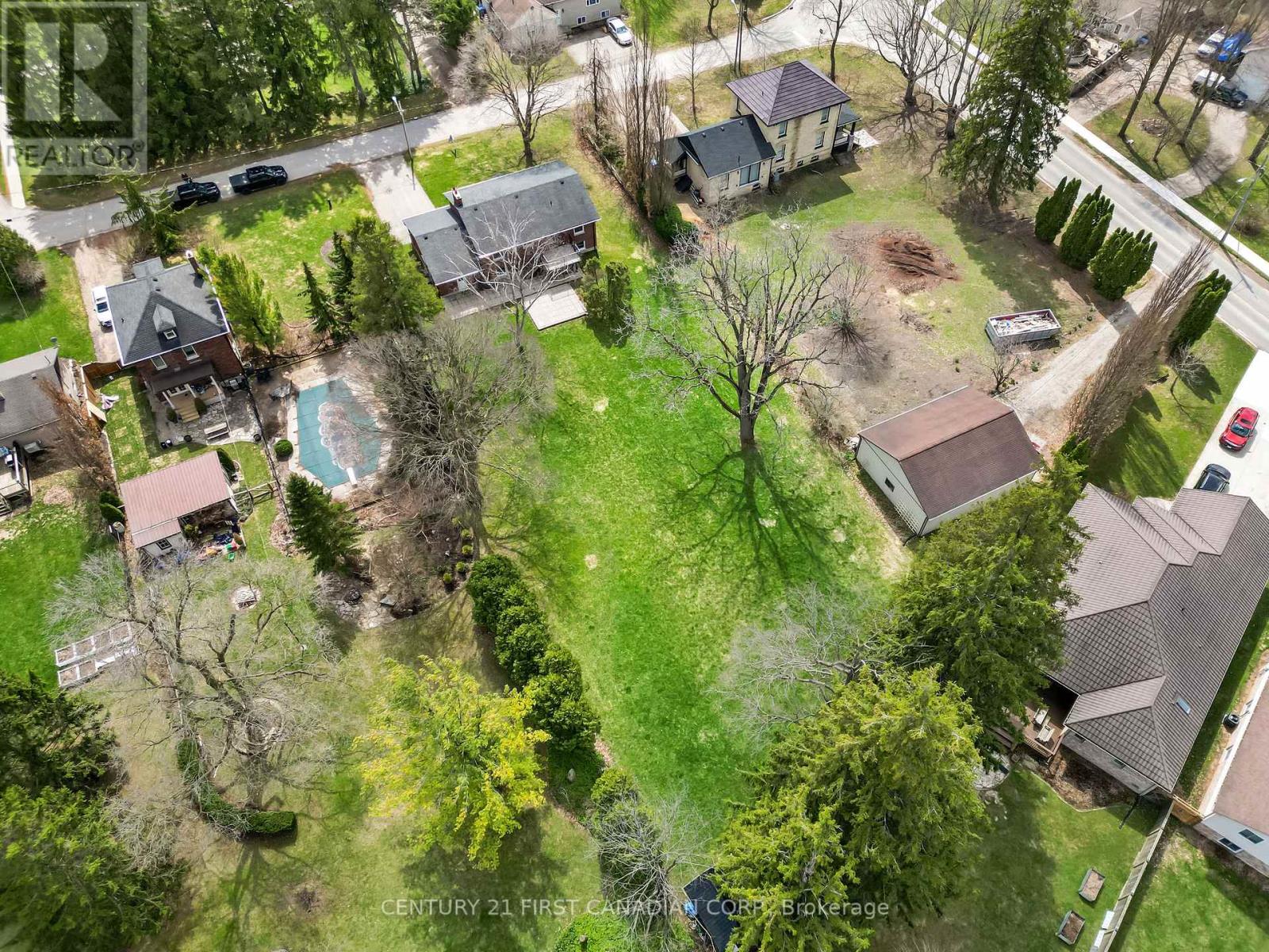 180 Church Street, North Middlesex, Ontario  N0M 1A0 - Photo 3 - X13011536