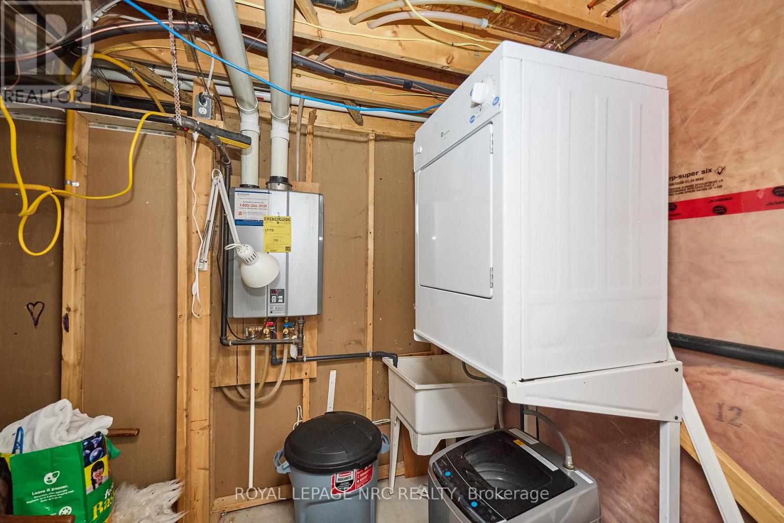 6556 Mary Drive, Niagara Falls, Ontario  L2H 0B5 - Photo 33 - X12847462