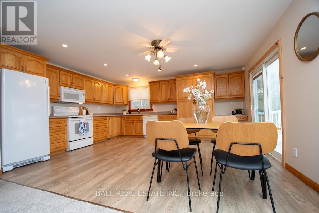 689 North Shore Drive E, Otonabee-South Monaghan, Ontario  K0L 1B0 - Photo 13 - X12801710