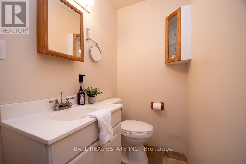 689 North Shore Drive E, Otonabee-South Monaghan, Ontario  K0L 1B0 - Photo 34 - X12801710