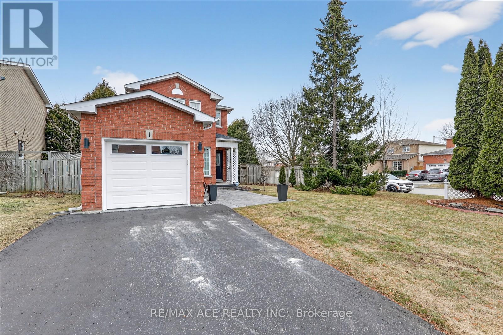 1 Aldcroft Crescent, Clarington, Ontario  L1C 4P2 - Photo 4 - E13013324