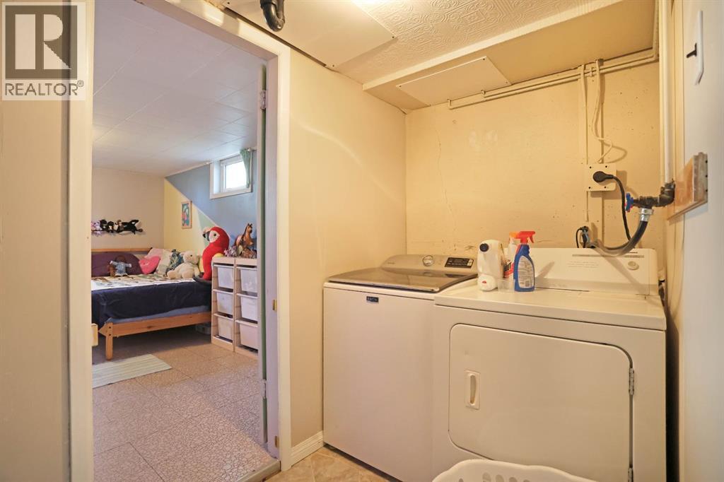 215 1 Street E, Duchess, Alberta  T0J 0Z0 - Photo 31 - A2304176