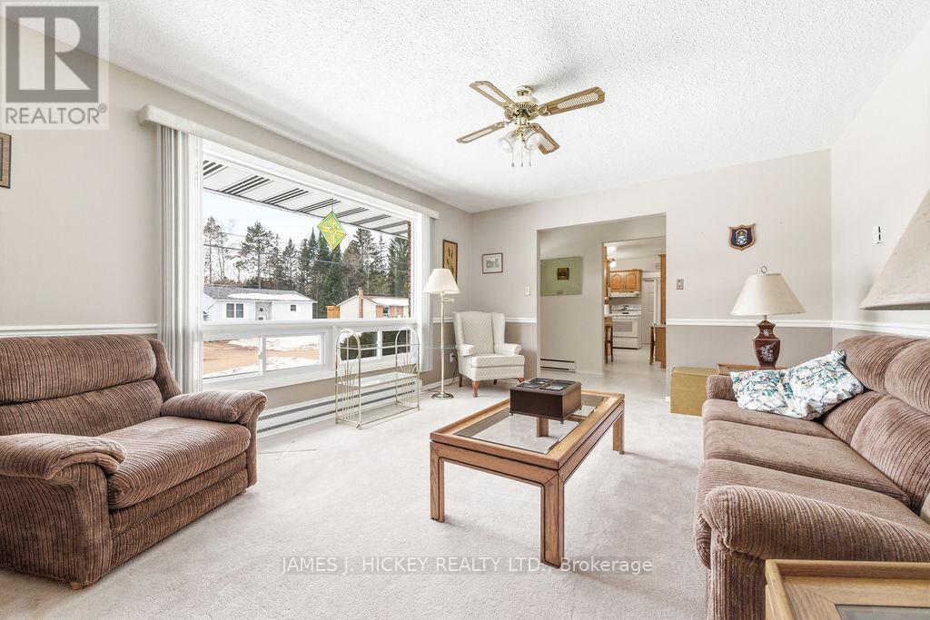 7 Martin Street, Laurentian Hills, Ontario  K0J 1J0 - Photo 11 - X12955880