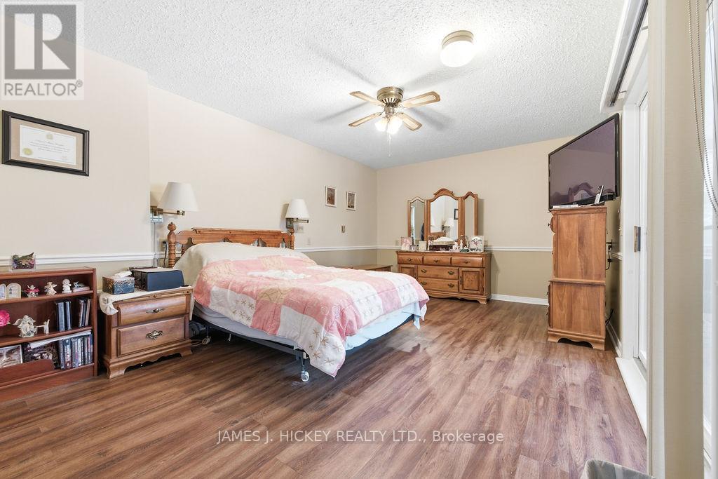 7 Martin Street, Laurentian Hills, Ontario  K0J 1J0 - Photo 21 - X12955880