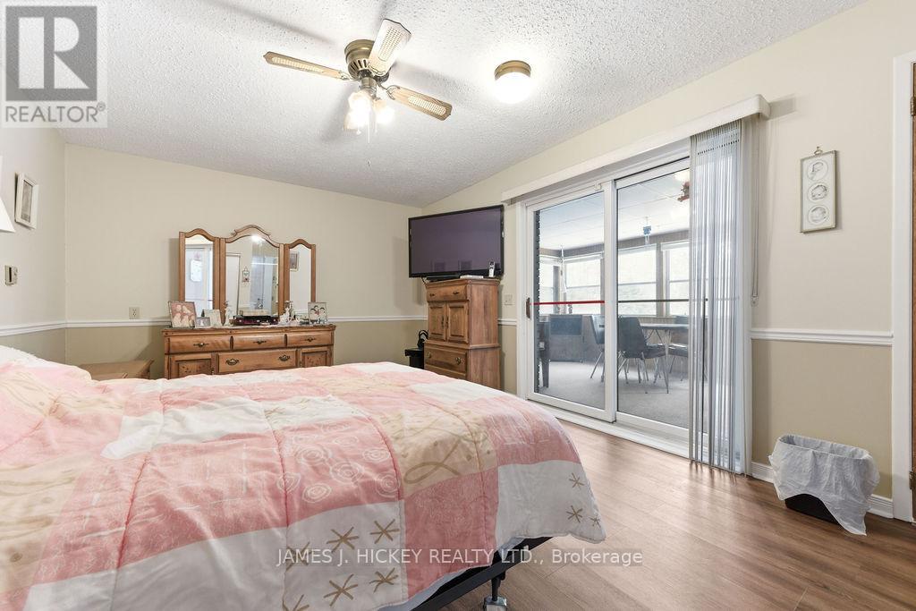 7 Martin Street, Laurentian Hills, Ontario  K0J 1J0 - Photo 22 - X12955880