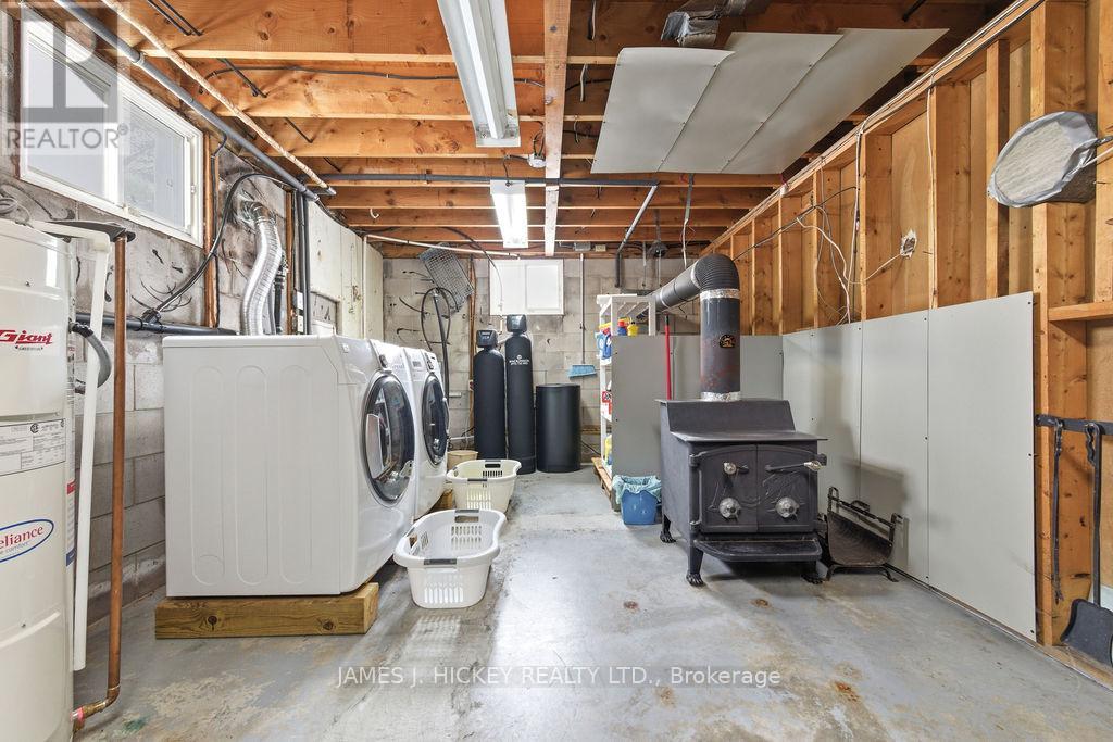 7 Martin Street, Laurentian Hills, Ontario  K0J 1J0 - Photo 34 - X12955880