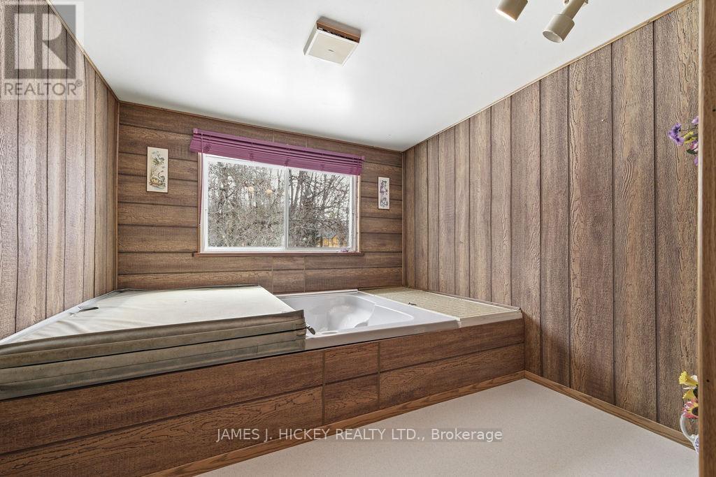 7 Martin Street, Laurentian Hills, Ontario  K0J 1J0 - Photo 26 - X12955880