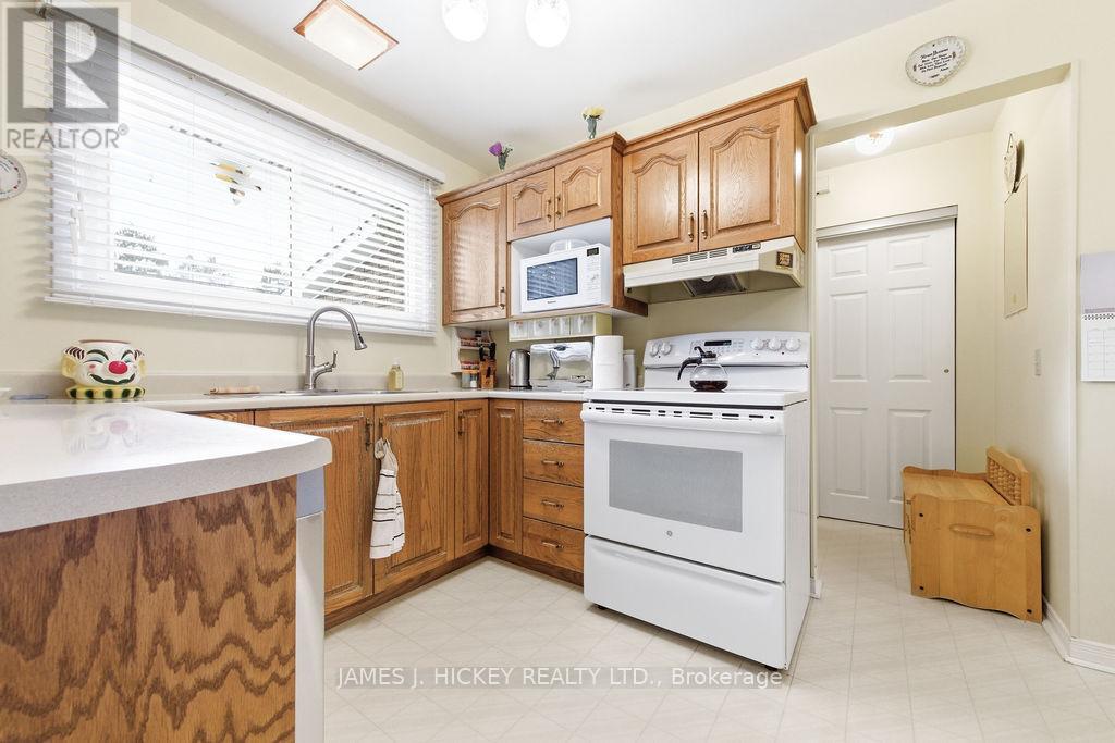 7 Martin Street, Laurentian Hills, Ontario  K0J 1J0 - Photo 4 - X12955880