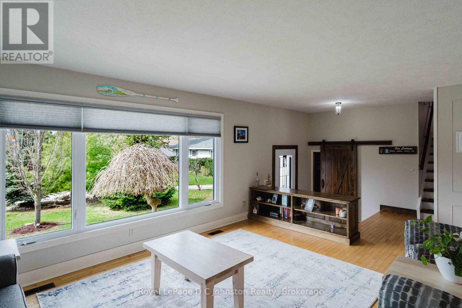 44 Archibald Place, Saugeen Shores, Ontario  N0H 2L0 - Photo 3 - X13045590