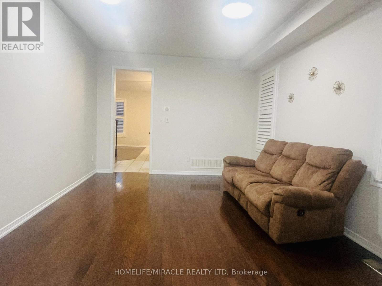 1527 Winville Road, Pickering, Ontario  L1X 0B8 - Photo 3 - E12785610