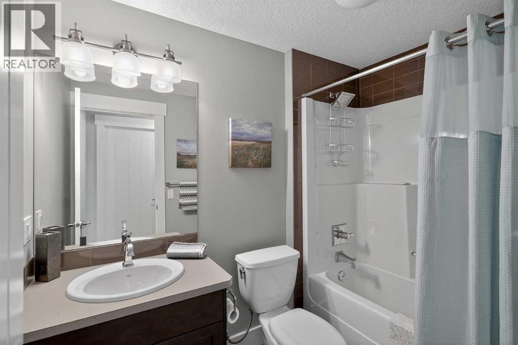 616 Coopers Crescent Sw, Airdrie, Alberta  T4B 0X5 - Photo 38 - A2296090